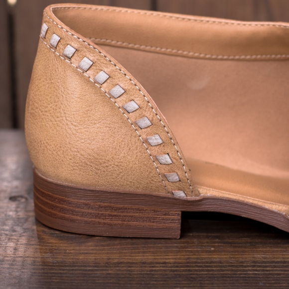 Cutout Stitched Slide - Picture 6 of 6